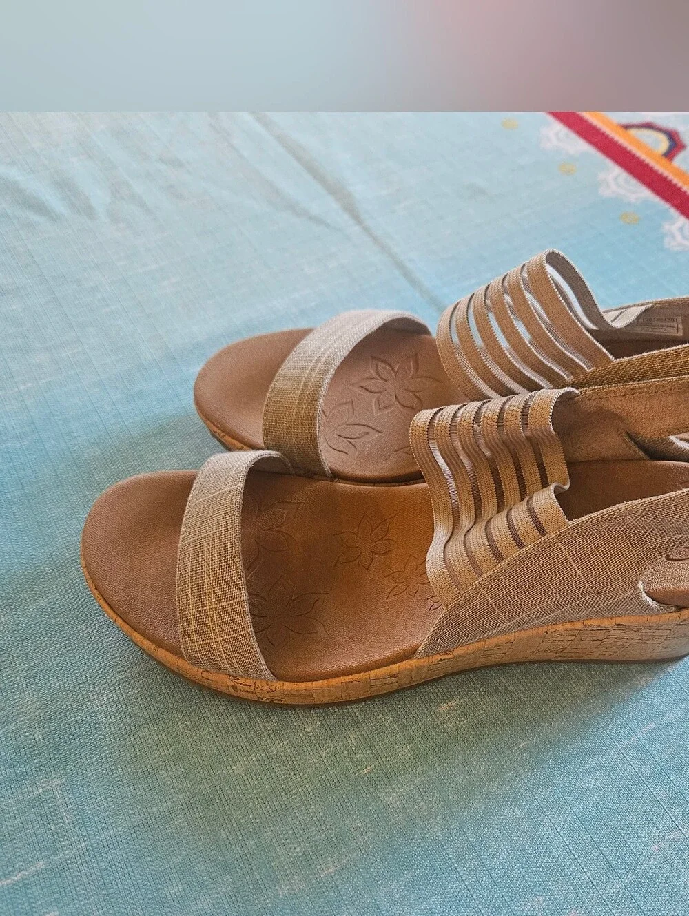 Skechers Womens LUXE FOAM Wedge Sandal Size 10